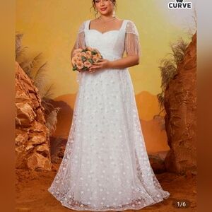 Elegant White Lace Wedding Dress